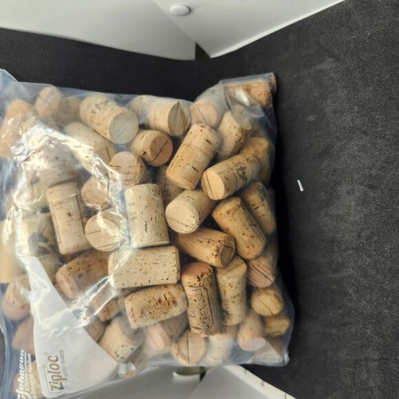 Wine corks for making crafts Gallon size bag full - Picture 6 of 7